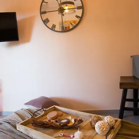 Marita's Place Saronida