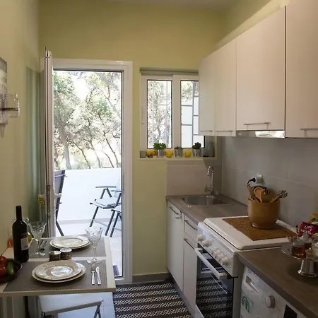 Marita's Place Apartment *